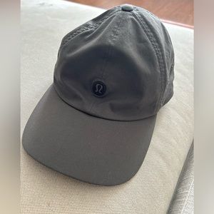 Lululemon baller hat
